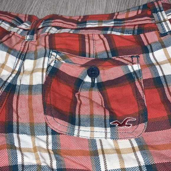 Cute Hollister Plaid Shorts Size 3 - Picture 4 of 4